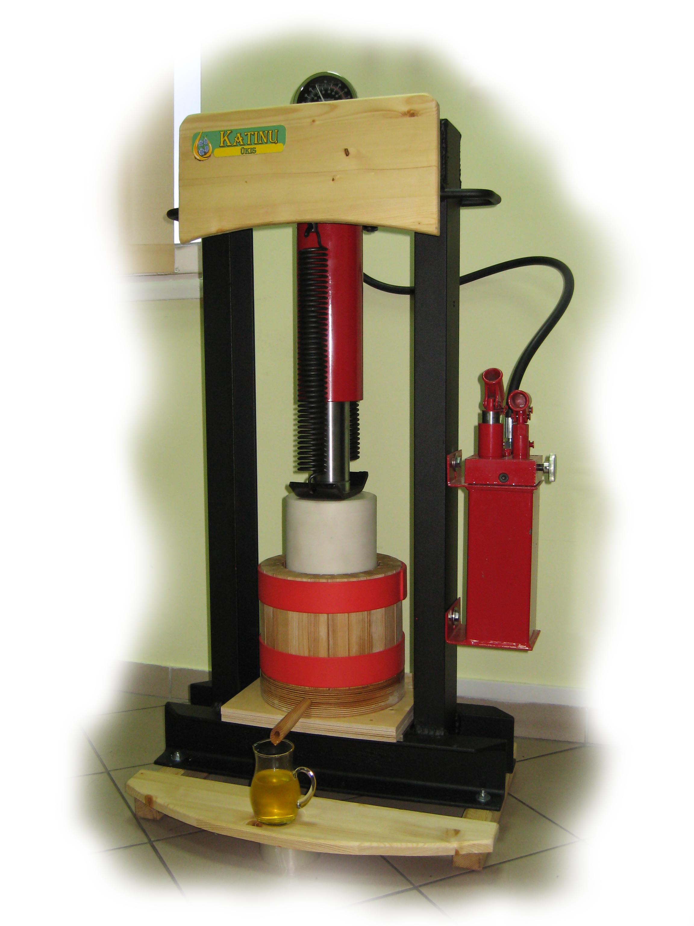 Šalto spaudimo aliejaus presas