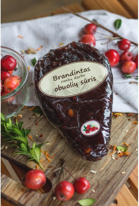 Brandintas naminis, rankų darbo obuolių sūris (su spanguolėmis). 180-250 g.