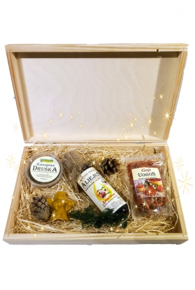 Rinkinys "Išskirtinis" medinėje dėžutėje ( lazdyno riešutai, arbata, kanapinė, dž.obuoliukai, lazdyno aliejus) GERA DOVANA